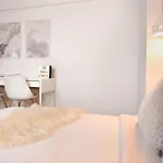 White Heaven - Stylish 9th-floor With Views * بوخارست