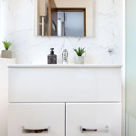 Apartment White Heaven - Stylish 9th-floor With Views *