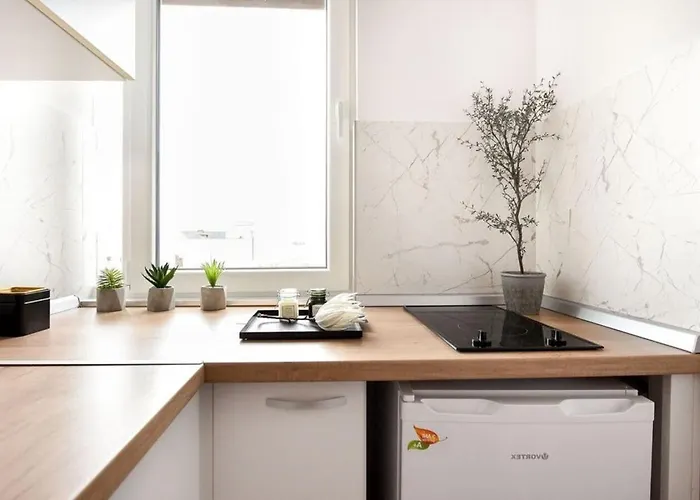 White Heaven - Stylish 9th-floor With Views 아파트 *