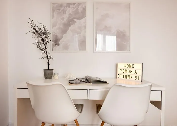 White Heaven - Stylish 9th-floor With Views 아파트 *