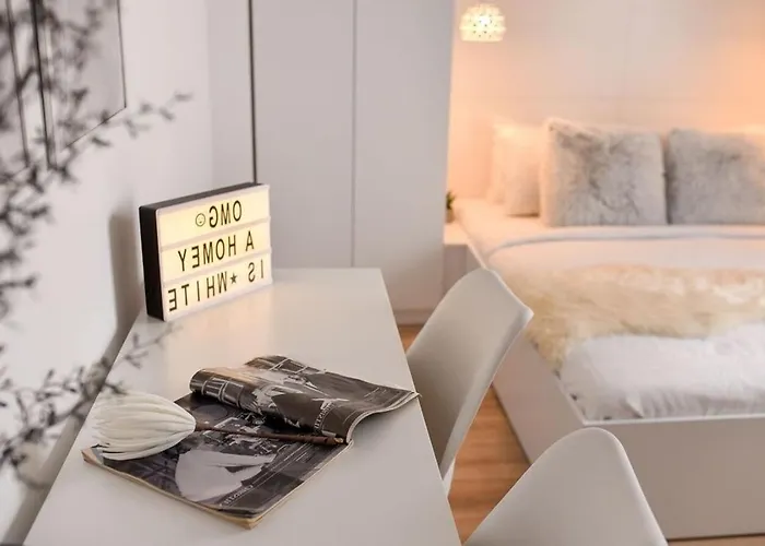 White Heaven - Stylish 9th-floor With Views