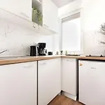 White Heaven - Stylish 9th-floor With Views Apartamento