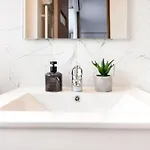 Apartamento White Heaven - Stylish 9th-floor With Views