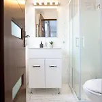 White Heaven - Stylish 9th-floor With Views * Bucareste