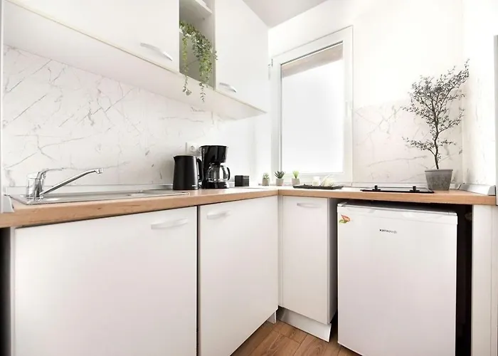 White Heaven - Stylish 9th-floor With Views Lägenhet